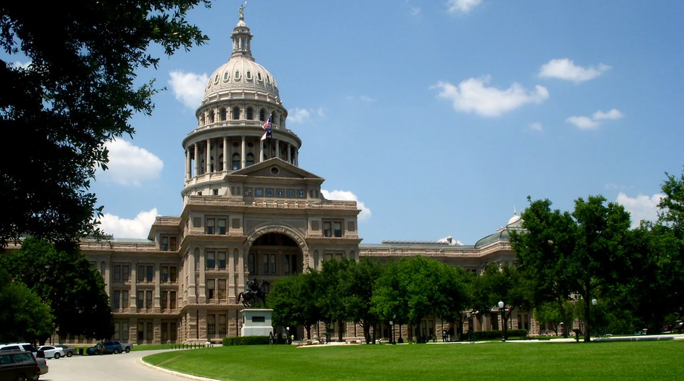 State Dealer Licensing Rules for Contractors Who Finance