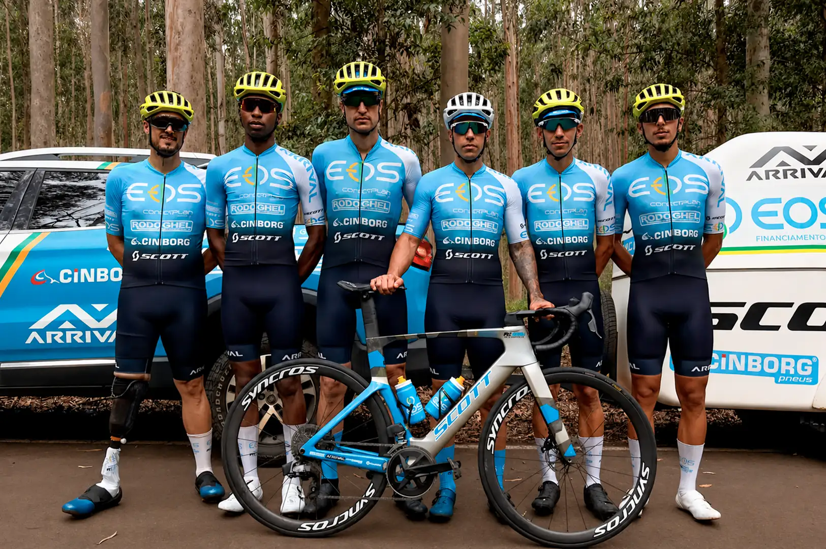 Eos Pro Cycling team gathered with their SCOTT bikes