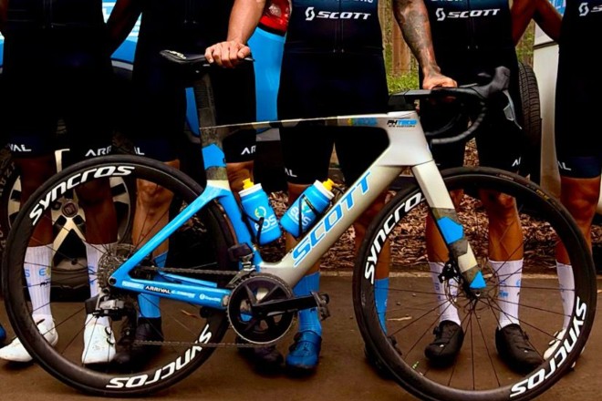SCOTT bicycle with SYNCROS wheels used by the Eos Pro Cycling team
